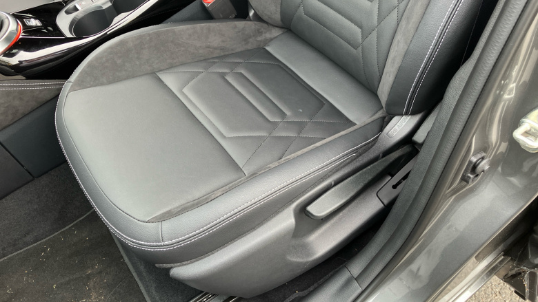 Nissan Juke 1.0 DiG-T Tekna+ 5dr Petrol Hatchback